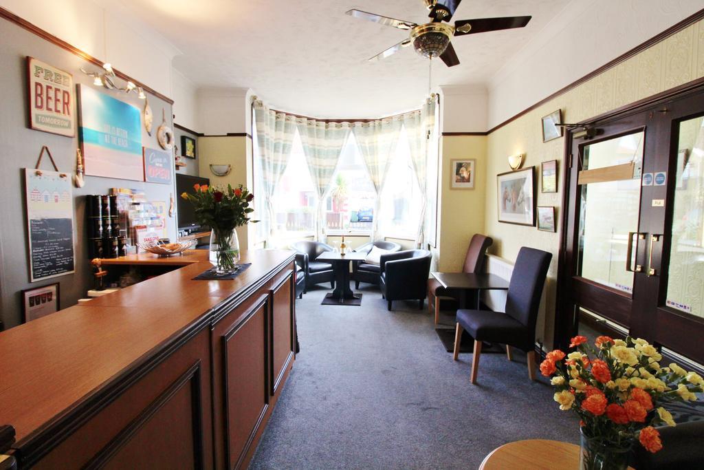 Maluth Lodge Great Yarmouth Bagian luar foto